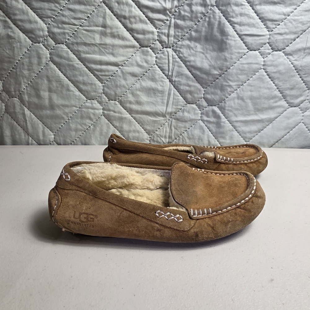 UGG Chestnut Suede Shearling Moccasin Slippers Sz 8.5